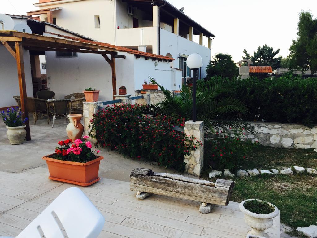 Agriturismo Azzarone Vieste Eksteriør billede
